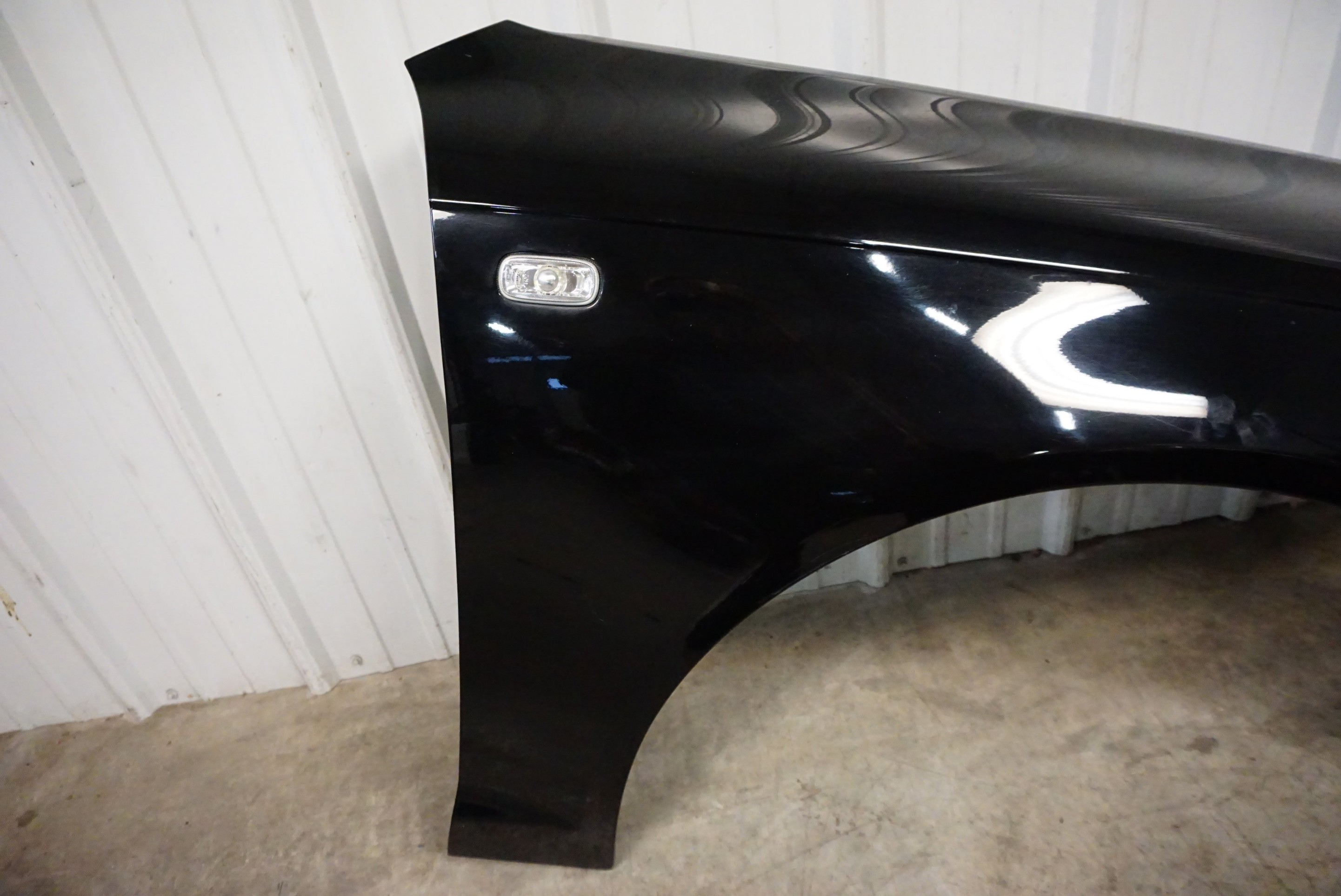 2005-2008 AUDI A6 Passenger Side Fender 4F0821104A - Picture 2 of 7