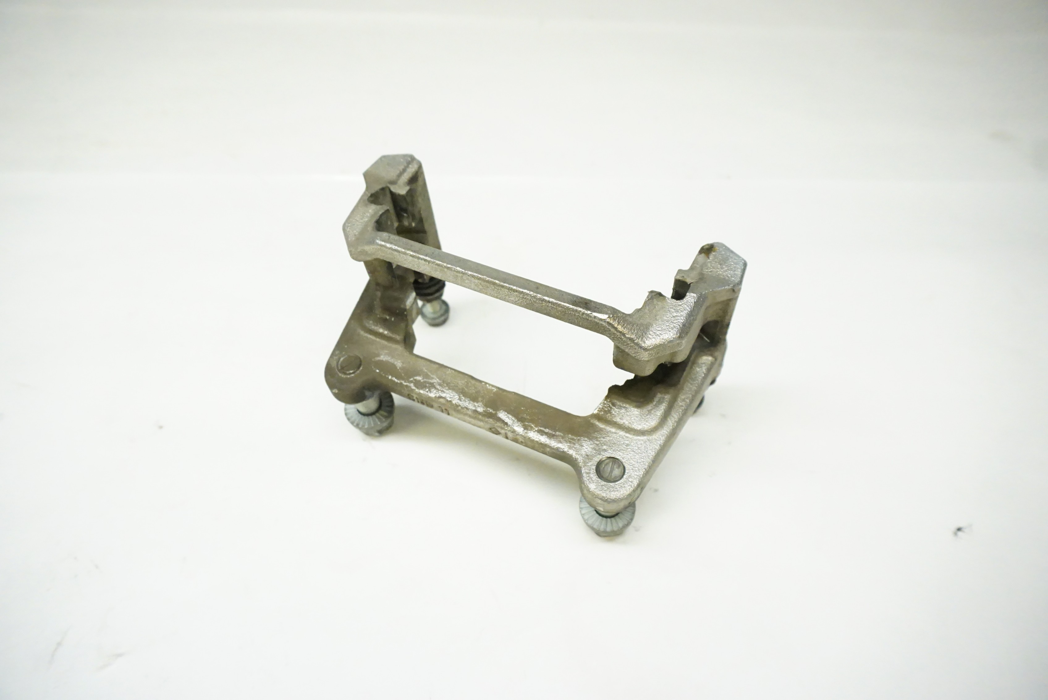 {{ data.manufacturerpartnumber }}