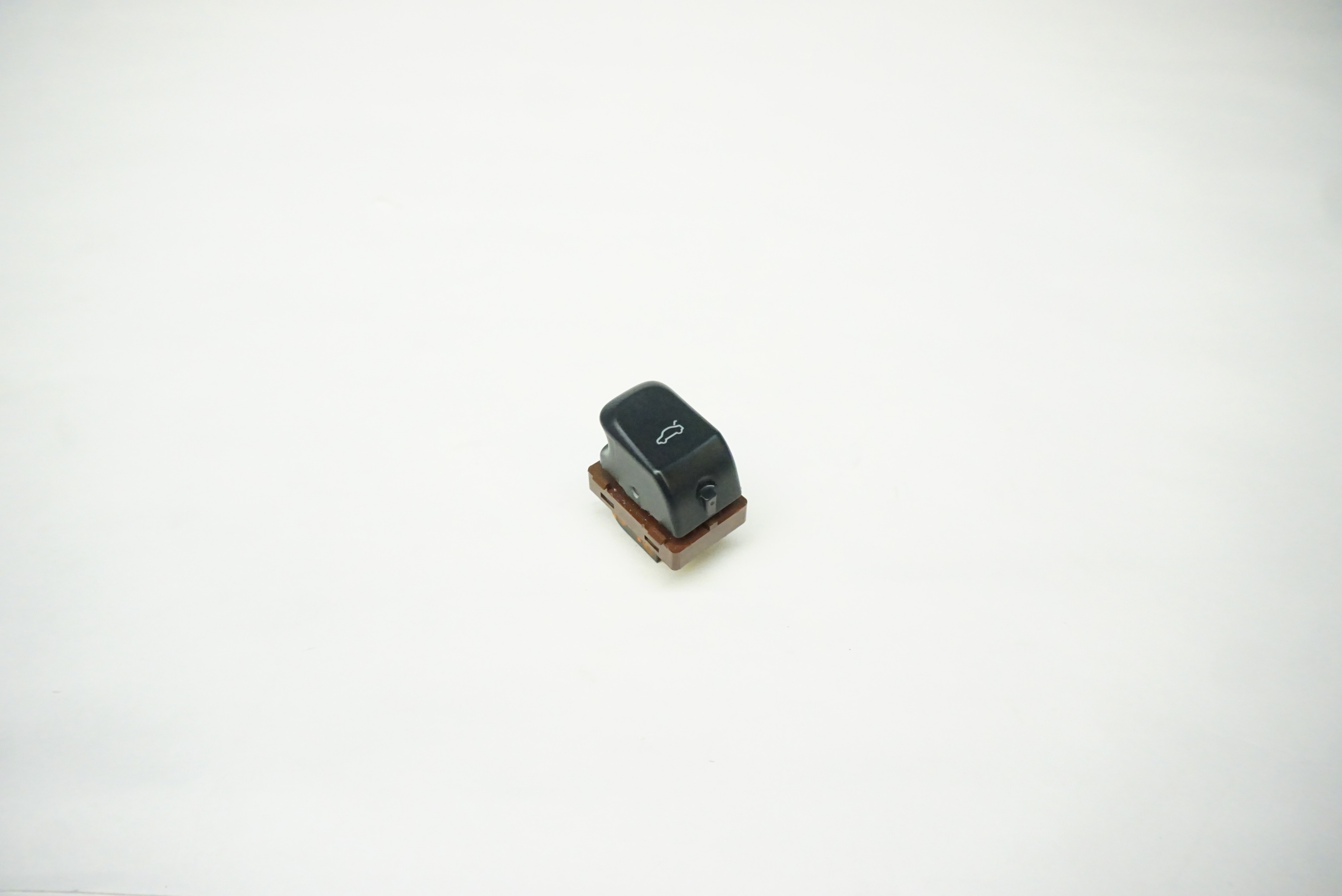 {{ data.manufacturerpartnumber }}